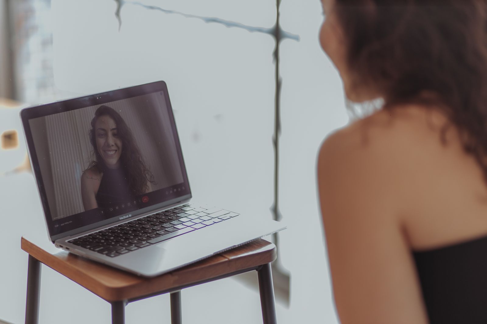 Atendimento online com a Psicóloga Andressa Moro.